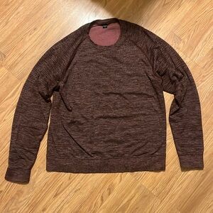 Lululemon Engineered Warmth Long Sleeve
Size Large. Only Air Dried.